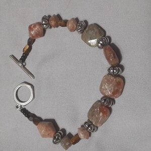 🌹Polished stone beaded necklace